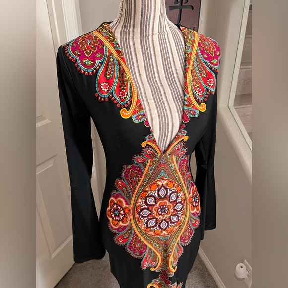 VENUS BLACK BELL SLEEVE LOW VNECK BODYCON SEXY PARTY DRESS SIZE XS - Picture 8 of 12